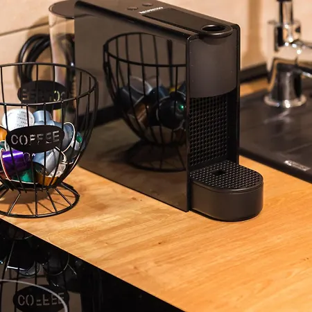 Andrej Διαμέρισμα *